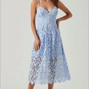 ASTR A LINE LACE MIDI DRESS - NWT